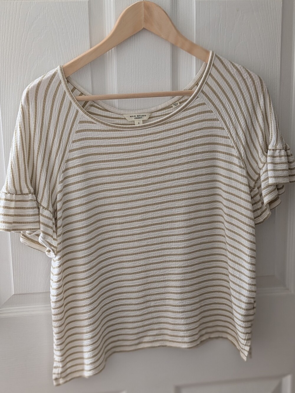 Max Studio Cream & Tan Striped Ruffle-Sleeve Tee
